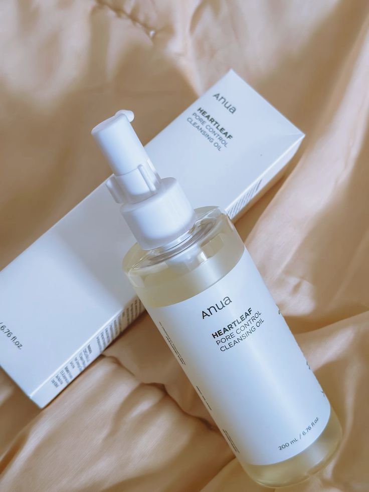 Anua Heartleaf Pore Control Cleansing Oil